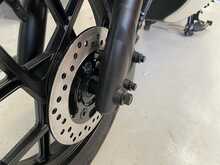 Yadea Owin Matt Beige Sand/Grey Motorbike 1 Automatic Electric - N430