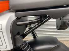 Yadea GFX White 1.0 Motorbike Automatic Electric - N446