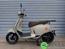 Yadea Owin Matt Beige sand/Grey Motorbike 1 Automatic Electric - N447