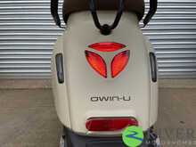 Yadea Owin Matt Beige sand/Grey Motorbike 1 Automatic Electric - N447