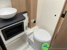 Joa 70T Joa by Pilote 2.2 Motorhome Automatic Diesel - N456
