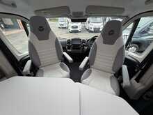 Pilote Evidence V633M 2.2 Panel van Automatic Diesel - N555