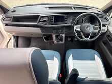 Volkswagen Transporter Transformed Optimus Camper - U432