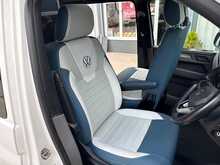 Volkswagen Transporter Transformed Optimus Camper - U432