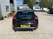 Volvo V40 2.0 T2 R-Design Hatchback 5dr Petrol Manual Euro 6 (s/s) (122 ps) 2.0 5dr Car Manual Petrol - U438