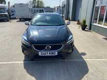 Volvo V40 2.0 T2 R-Design Hatchback 5dr Petrol Manual Euro 6 (s/s) (122 ps) 2.0 5dr Car Manual Petrol - U438