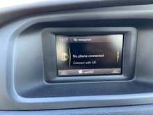 Volvo V40 2.0 T2 R-Design Hatchback 5dr Petrol Manual Euro 6 (s/s) (122 ps) 2.0 5dr Car Manual Petrol - U438