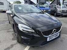 Volvo V40 2.0 T2 R-Design Hatchback 5dr Petrol Manual Euro 6 (s/s) (122 ps) 2.0 5dr Car Manual Petrol - U438