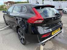 Volvo V40 2.0 T2 R-Design Hatchback 5dr Petrol Manual Euro 6 (s/s) (122 ps) 2.0 5dr Car Manual Petrol - U438