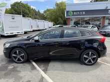 Volvo V40 2.0 T2 R-Design Hatchback 5dr Petrol Manual Euro 6 (s/s) (122 ps) 2.0 5dr Car Manual Petrol - U438