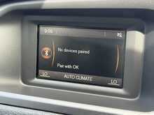 Volvo V40 2.0 T2 R-Design Hatchback 5dr Petrol Manual Euro 6 (s/s) (122 ps) 2.0 5dr Car Manual Petrol - U438