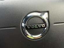 Volvo V40 2.0 T2 R-Design Hatchback 5dr Petrol Manual Euro 6 (s/s) (122 ps) 2.0 5dr Car Manual Petrol - U438