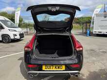 Volvo V40 2.0 T2 R-Design Hatchback 5dr Petrol Manual Euro 6 (s/s) (122 ps) 2.0 5dr Car Manual Petrol - U438