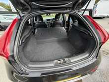 Volvo V40 2.0 T2 R-Design Hatchback 5dr Petrol Manual Euro 6 (s/s) (122 ps) 2.0 5dr Car Manual Petrol - U438