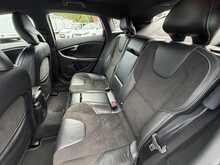 Volvo V40 2.0 T2 R-Design Hatchback 5dr Petrol Manual Euro 6 (s/s) (122 ps) 2.0 5dr Car Manual Petrol - U438