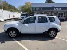 Dacia Duster 1.5 dCi Laureate SUV 5dr Diesel Manual 4WD Euro 6 (s/s) (110 ps) 1.5 5dr Car Manual Diesel - U444
