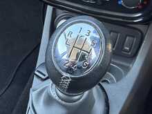 Dacia Duster 1.5 dCi Laureate SUV 5dr Diesel Manual 4WD Euro 6 (s/s) (110 ps) 1.5 5dr Car Manual Diesel - U444