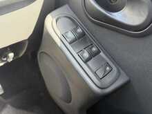 Dacia Duster 1.5 dCi Laureate SUV 5dr Diesel Manual 4WD Euro 6 (s/s) (110 ps) 1.5 5dr Car Manual Diesel - U444