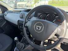 Dacia Duster 1.5 dCi Laureate SUV 5dr Diesel Manual 4WD Euro 6 (s/s) (110 ps) 1.5 5dr Car Manual Diesel - U444