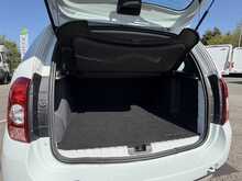 Dacia Duster 1.5 dCi Laureate SUV 5dr Diesel Manual 4WD Euro 6 (s/s) (110 ps) 1.5 5dr Car Manual Diesel - U444