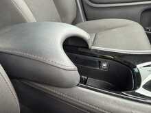 Honda HR-V i-VTEC SE 1.5 5dr Car Manual Petrol - U448