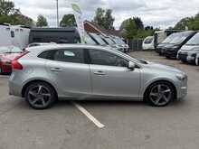 Volvo V40 1.6 D2 R-Design Lux Hatchback 5dr Diesel Manual Euro 5 (s/s) (115 ps) 1.6 5dr Car Manual Diesel - U453