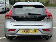 Volvo V40 1.6 D2 R-Design Lux Hatchback 5dr Diesel Manual Euro 5 (s/s) (115 ps) 1.6 5dr Car Manual Diesel - U453