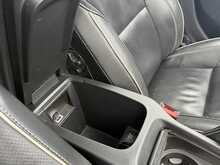 Volvo V40 1.6 D2 R-Design Lux Hatchback 5dr Diesel Manual Euro 5 (s/s) (115 ps) 1.6 5dr Car Manual Diesel - U453