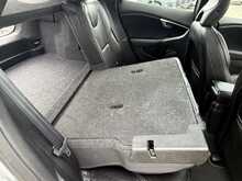 Volvo V40 1.6 D2 R-Design Lux Hatchback 5dr Diesel Manual Euro 5 (s/s) (115 ps) 1.6 5dr Car Manual Diesel - U453