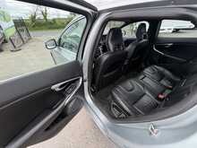 Volvo V40 1.6 D2 R-Design Lux Hatchback 5dr Diesel Manual Euro 5 (s/s) (115 ps) 1.6 5dr Car Manual Diesel - U453