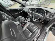 Volvo V40 1.6 D2 R-Design Lux Hatchback 5dr Diesel Manual Euro 5 (s/s) (115 ps) 1.6 5dr Car Manual Diesel - U453