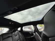 Volvo V40 1.6 D2 R-Design Lux Hatchback 5dr Diesel Manual Euro 5 (s/s) (115 ps) 1.6 5dr Car Manual Diesel - U453