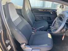 Volkswagen up! Move up! 1.0 3dr Car Manual Petrol - U458