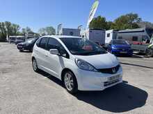 Honda Jazz 1.4 i-VTEC ES Plus Hatchback 5dr Petrol Manual Euro 5 (99 ps) - U464