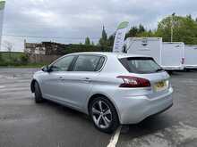 Peugeot 308 1.2 PureTech Allure Hatchback 5dr Petrol EAT Euro 6 (s/s) (130 ps) - U468