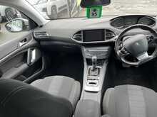 Peugeot 308 1.2 PureTech Allure Hatchback 5dr Petrol EAT Euro 6 (s/s) (130 ps) - U468