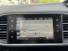 Peugeot 308 1.2 PureTech Allure Hatchback 5dr Petrol EAT Euro 6 (s/s) (130 ps) - U468