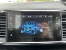 Peugeot 308 1.2 PureTech Allure Hatchback 5dr Petrol EAT Euro 6 (s/s) (130 ps) - U468