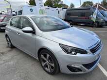 Peugeot 308 1.2 PureTech Allure Hatchback 5dr Petrol EAT Euro 6 (s/s) (130 ps) 1.2 5dr Car Automatic Petrol - U468