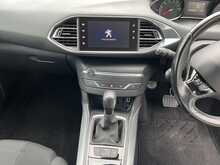 Peugeot 308 1.2 PureTech Allure Hatchback 5dr Petrol EAT Euro 6 (s/s) (130 ps) 1.2 5dr Car Automatic Petrol - U468