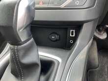 Peugeot 308 1.2 PureTech Allure Hatchback 5dr Petrol EAT Euro 6 (s/s) (130 ps) 1.2 5dr Car Automatic Petrol - U468