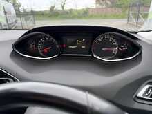 Peugeot 308 1.2 PureTech Allure Hatchback 5dr Petrol EAT Euro 6 (s/s) (130 ps) 1.2 5dr Car Automatic Petrol - U468