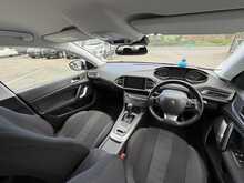 Peugeot 308 1.2 PureTech Allure Hatchback 5dr Petrol EAT Euro 6 (s/s) (130 ps) 1.2 5dr Car Automatic Petrol - U468