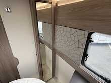 Swift Hi-Style 694 - U469
