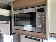 Swift Escape Compact C404 - U478