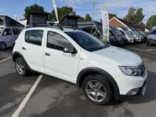 Dacia Sandero Stepway 0.9 TCe Comfort Hatchback 5dr Petrol Manual Euro 6 (s/s) (90 ps) 0.9 5dr Car Manual Petrol - U502