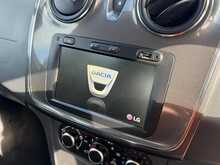 Dacia Sandero Stepway 0.9 TCe Comfort Hatchback 5dr Petrol Manual Euro 6 (s/s) (90 ps) 0.9 5dr Car Manual Petrol - U502