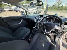 Ford Fiesta 1.25 Zetec Hatchback 5dr 1.3 5dr Car Manual Petrol - U503