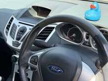 Ford Fiesta 1.25 Zetec Hatchback 5dr 1.3 5dr Car Manual Petrol - U503