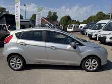 Ford Fiesta 1.25 Zetec Hatchback 5dr 1.3 5dr Car Manual Petrol - U503